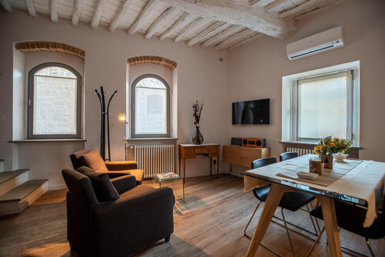 Old Medieval Apartment San Donato in Poggio 外观 照片