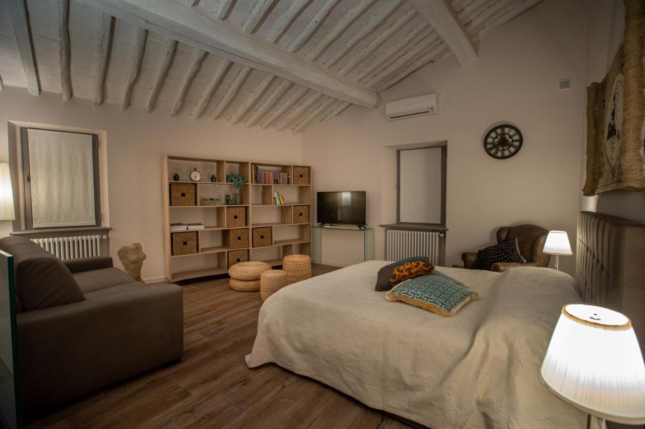 Old Medieval Apartment San Donato in Poggio 外观 照片