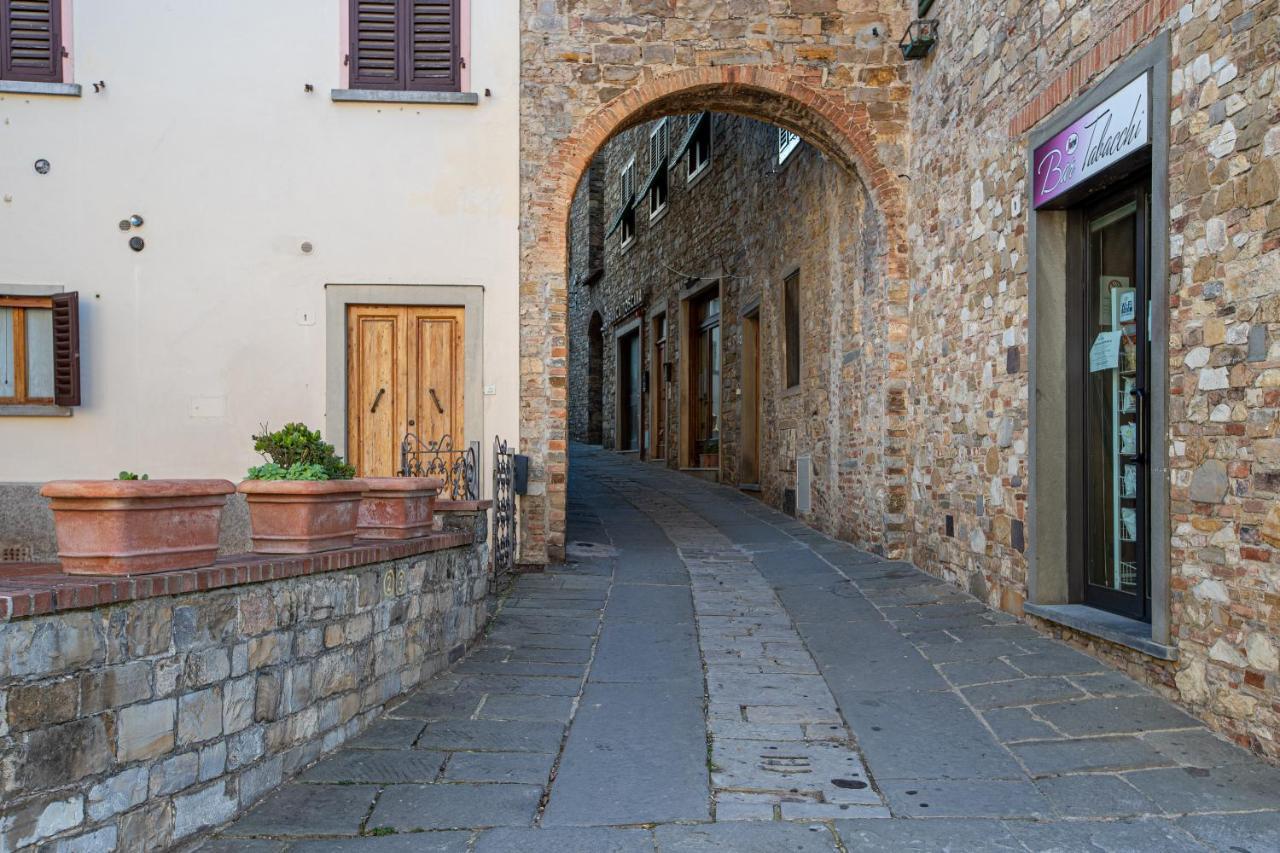 Old Medieval Apartment San Donato in Poggio 外观 照片
